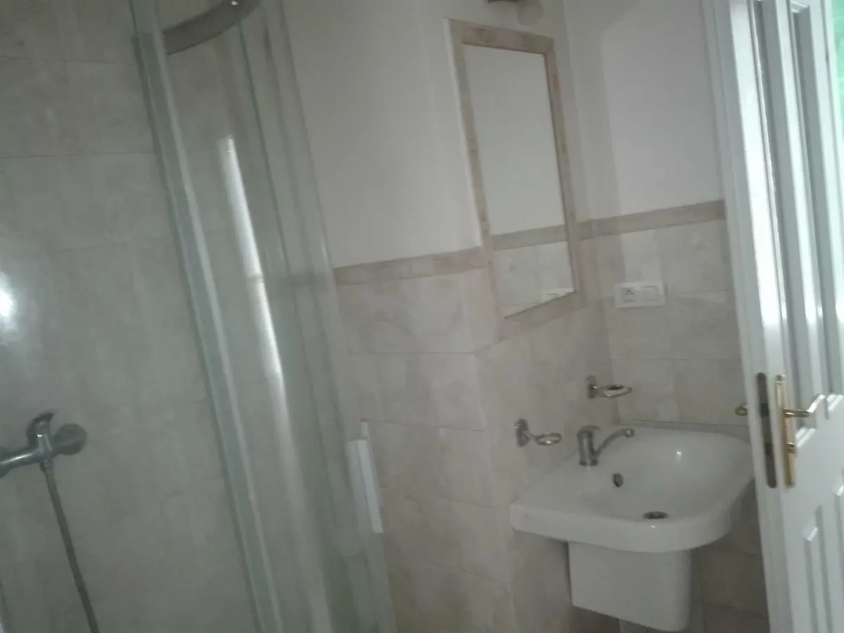 New&fully equipped apartement Plzeňská 26 Praga Appartamento
